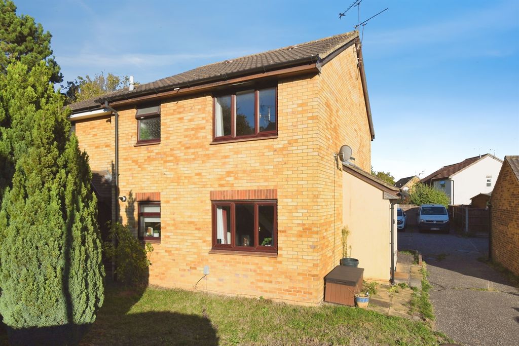 Property photo 1 of 12