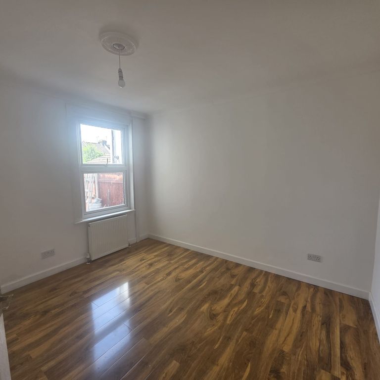 Property photo 3 of 13 Gallery