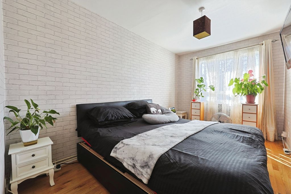 Property photo 3 of 12 Pbox-Img.Jpg