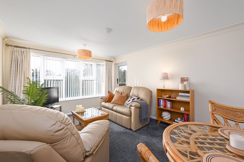 Property photo 3 of 14 Picture 3