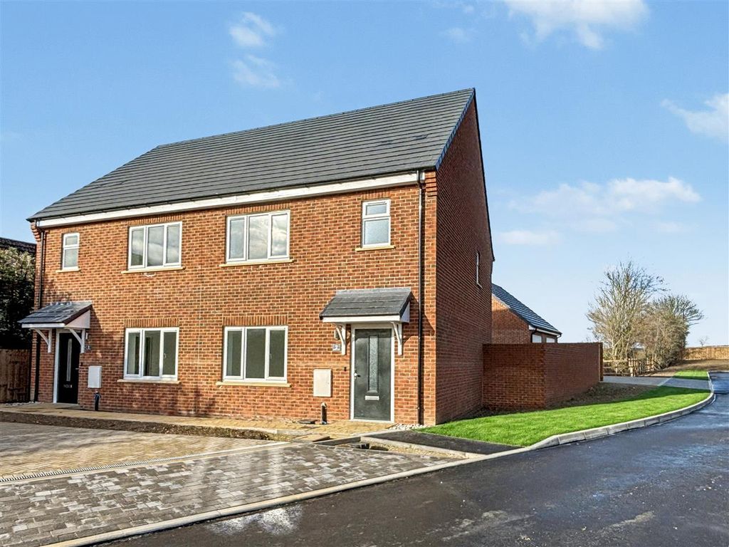 Property photo 1 of 7 Main Picture