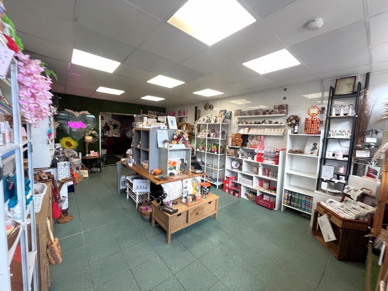 Property photo 2 of 10 Photo 4