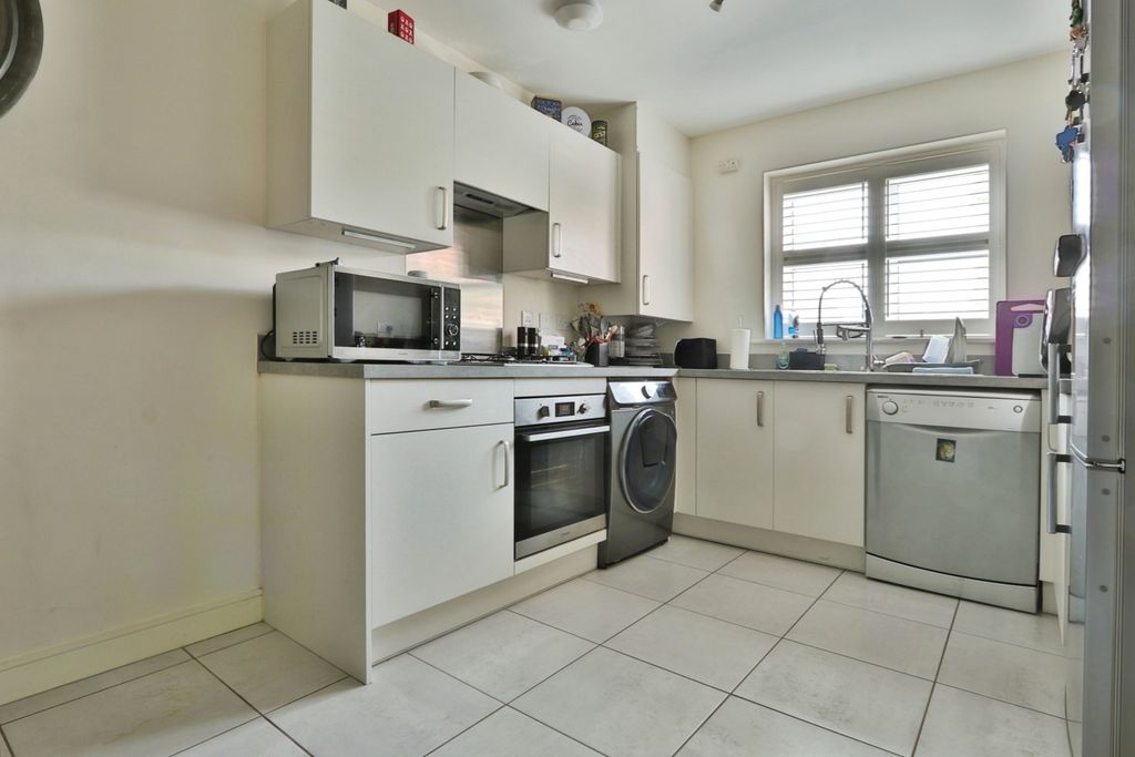 Property photo 3 of 15 4182537