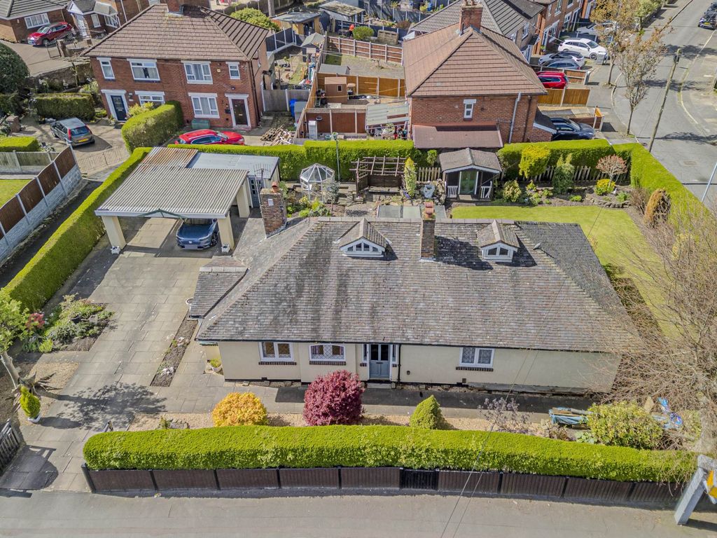 Property photo 3 of 32