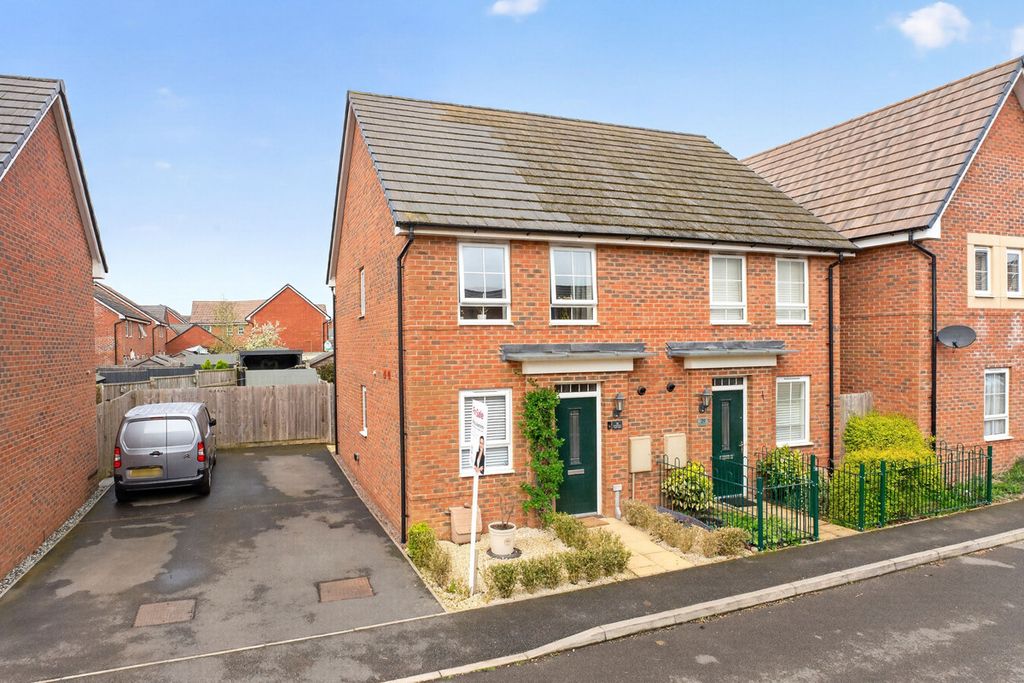 Property photo 1 of 25