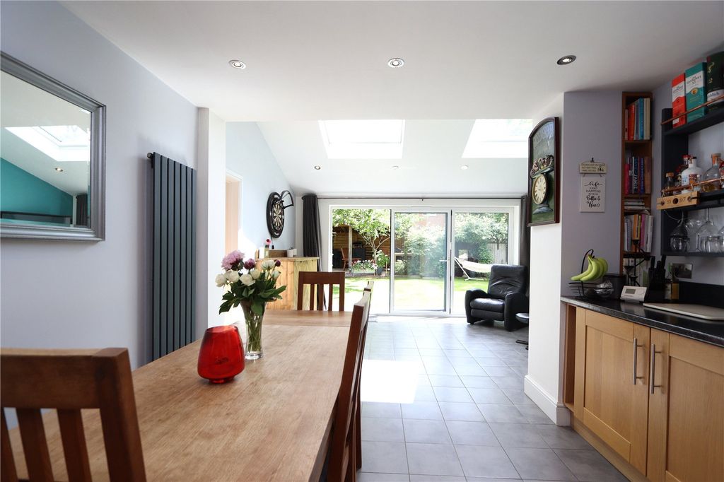 Property photo 3 of 26 Picture No. 18