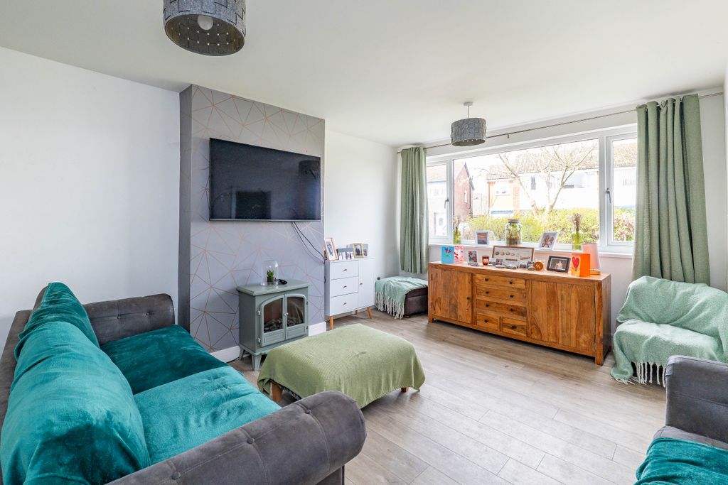 Property photo 2 of 9 Living Room