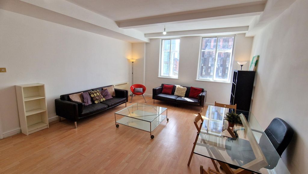 Property photo 3 of 39 Living Room