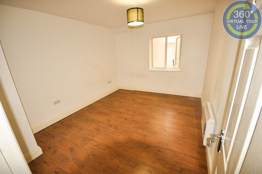 Property photo 3 of 4