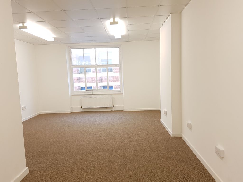 Property photo 1 of 3