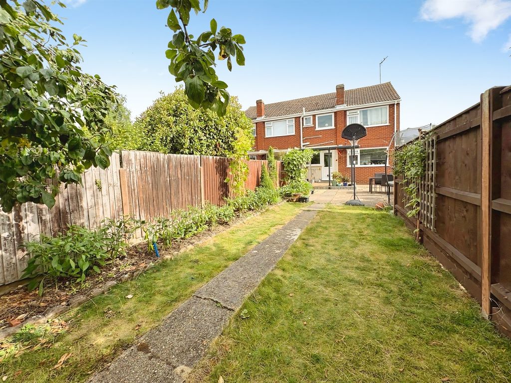 Property photo 2 of 5