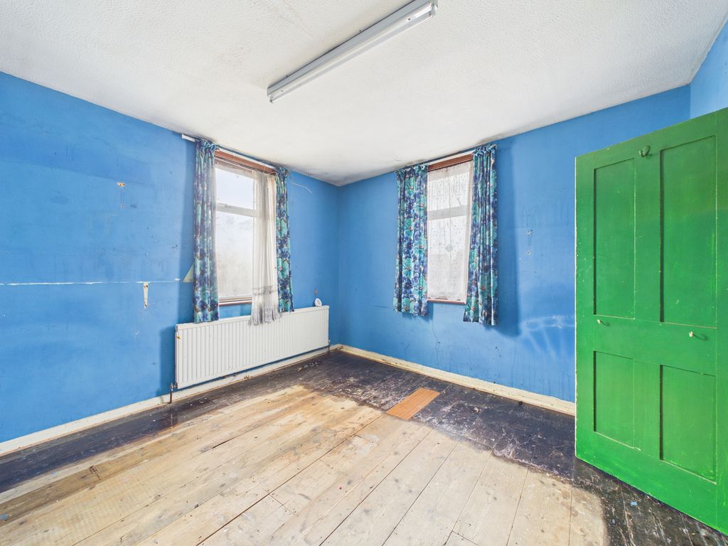 Property photo 3 of 9
