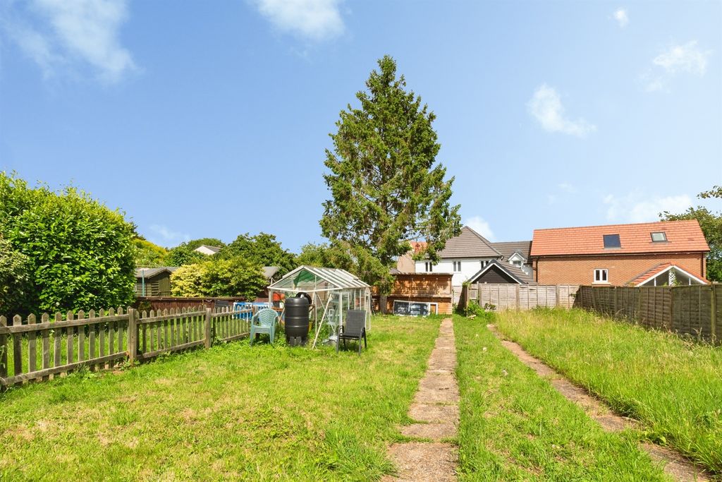 Property photo 3 of 12