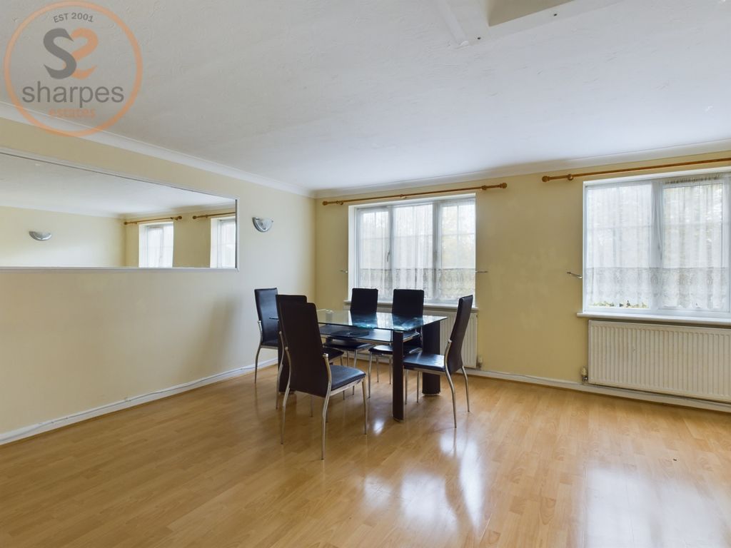 Property photo 1 of 21 Cam03524G0-Pr0054-Still011