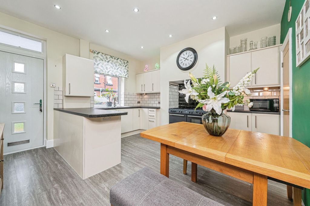 Property photo 3 of 14 Kitchen/Dining Room