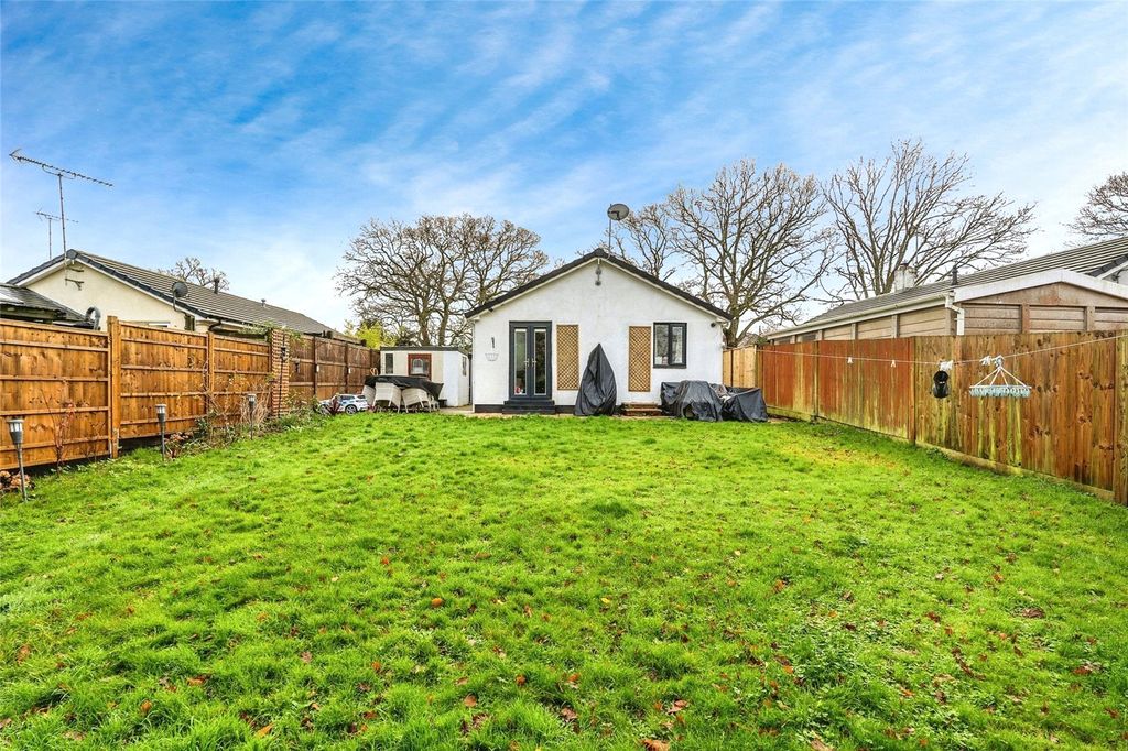 Property photo 3 of 15 Garden