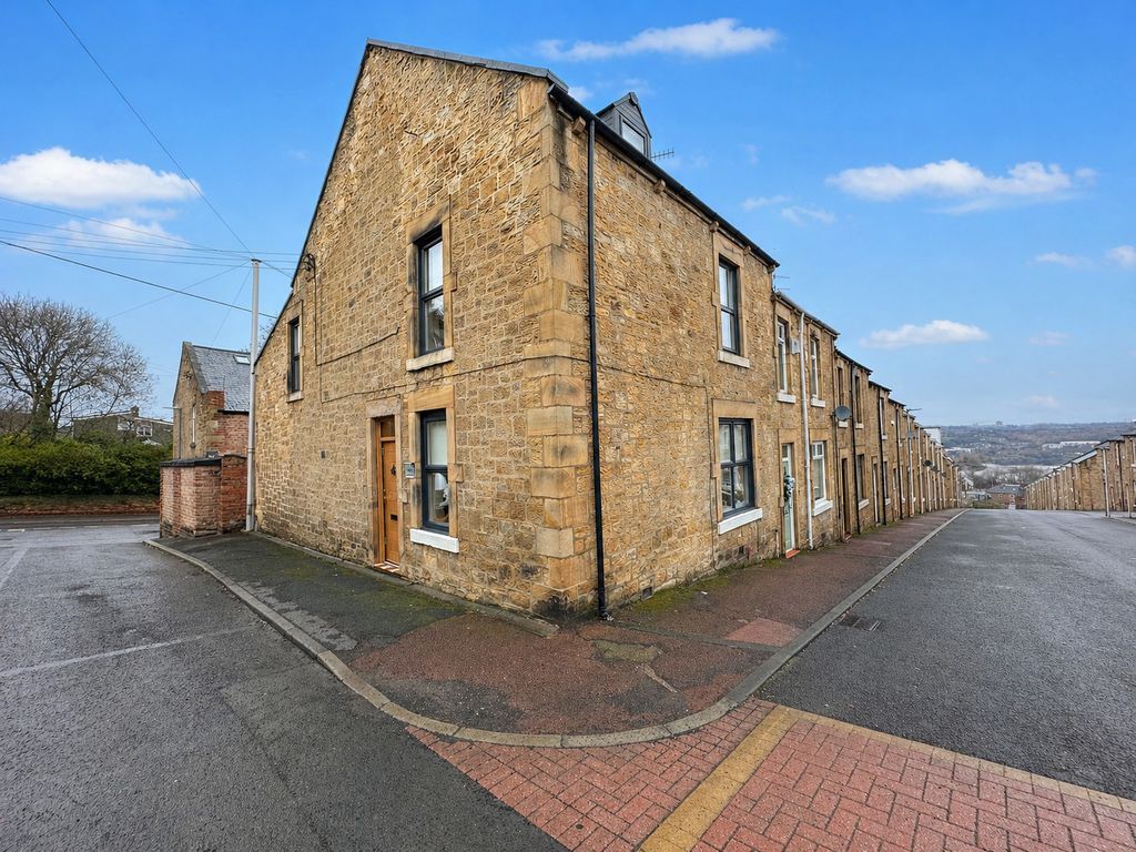 Property photo 3 of 19 External