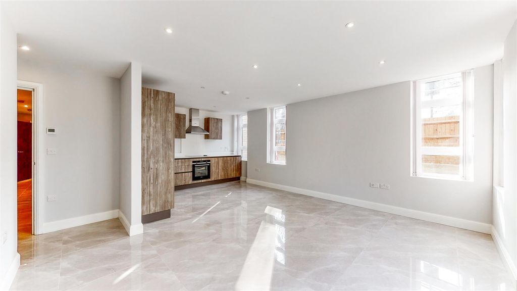 Property photo 3 of 12 Recep 2.Jpg