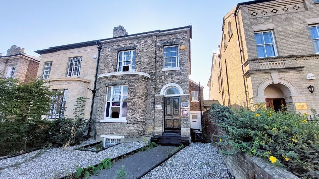 Property photo 1 of 3 Photo 4