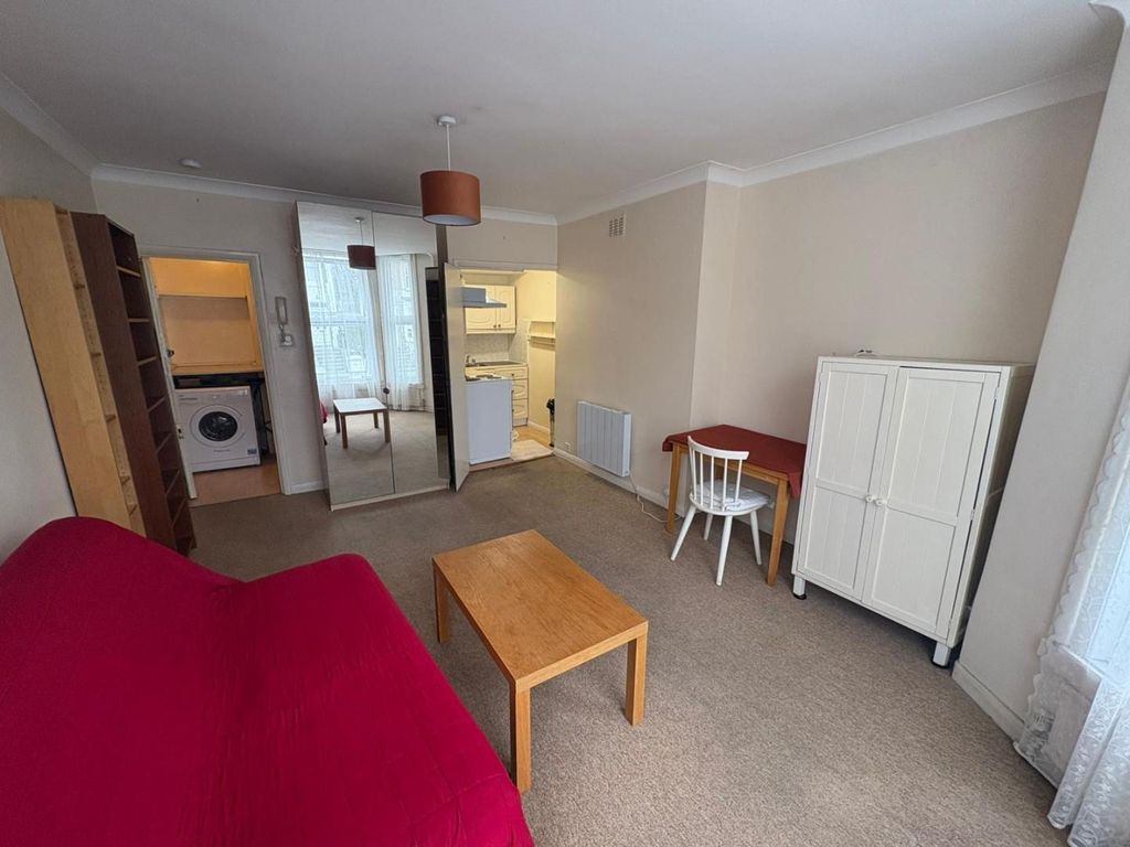 Property photo 2 of 5