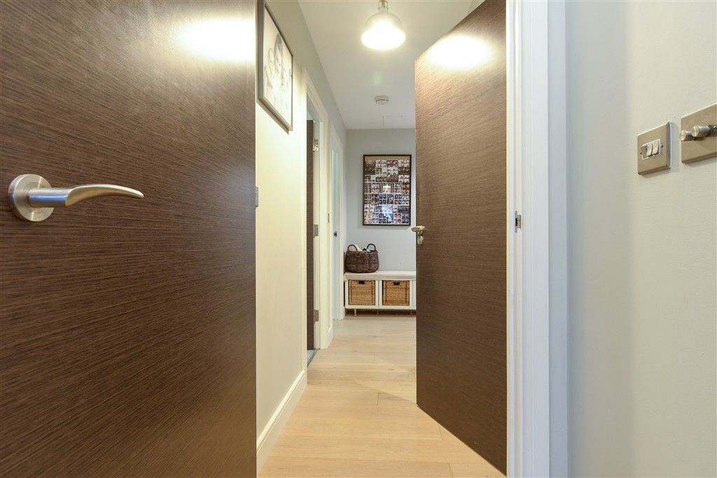 Property photo 1 of 10 Entrance Hall