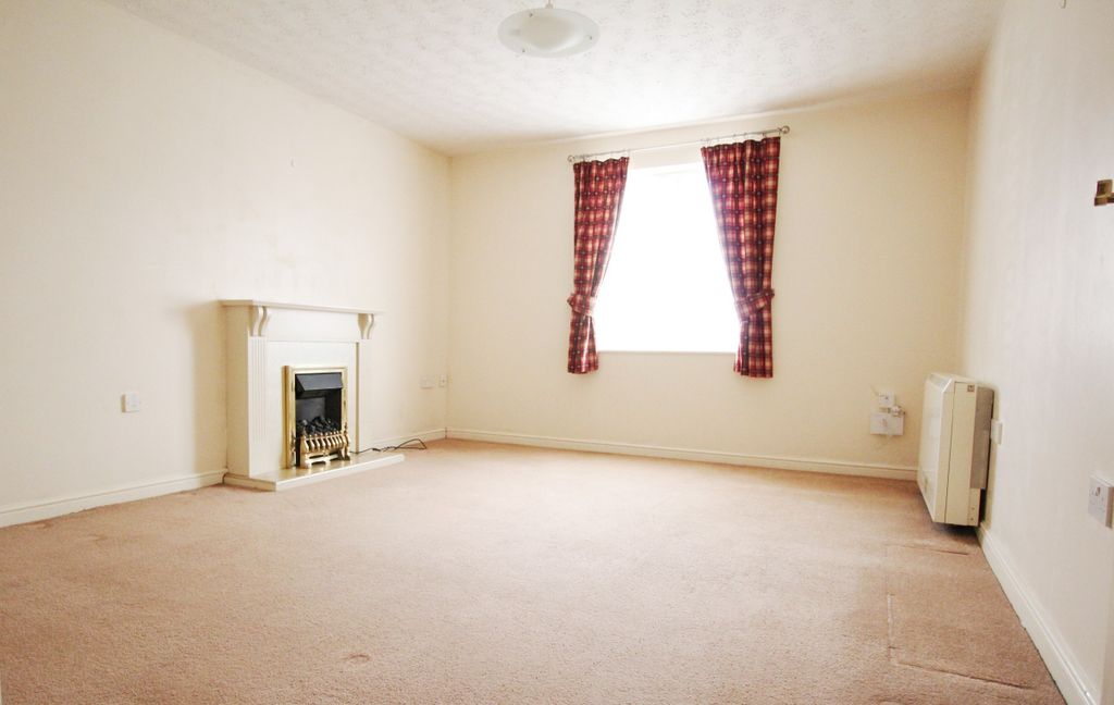 Property photo 3 of 6