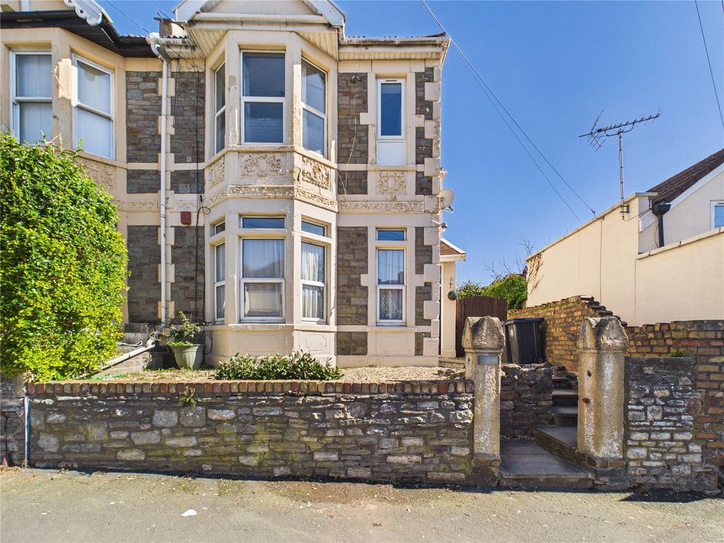 Property photo 2 of 16 Picture No. 09