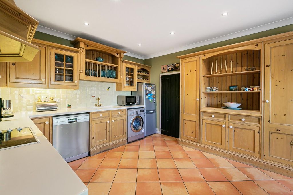 Property photo 3 of 32 96_19733.Jpg