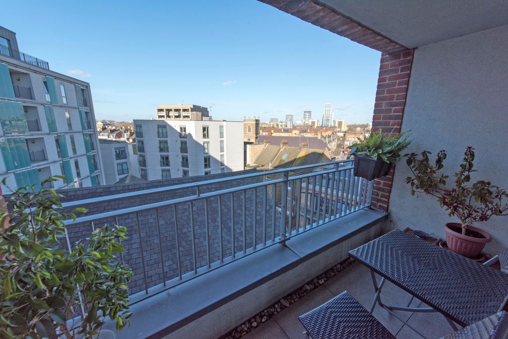 Property photo 3 of 6 3