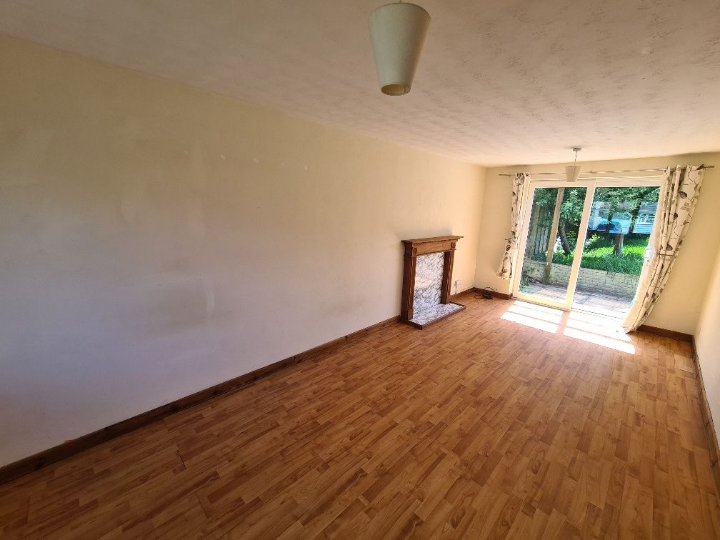 Property photo 2 of 8 Lounge