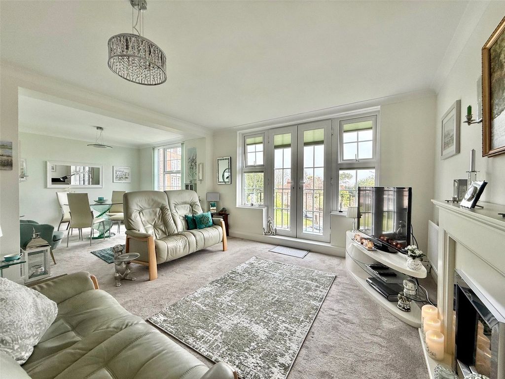 Property photo 2 of 15 Picture No. 13