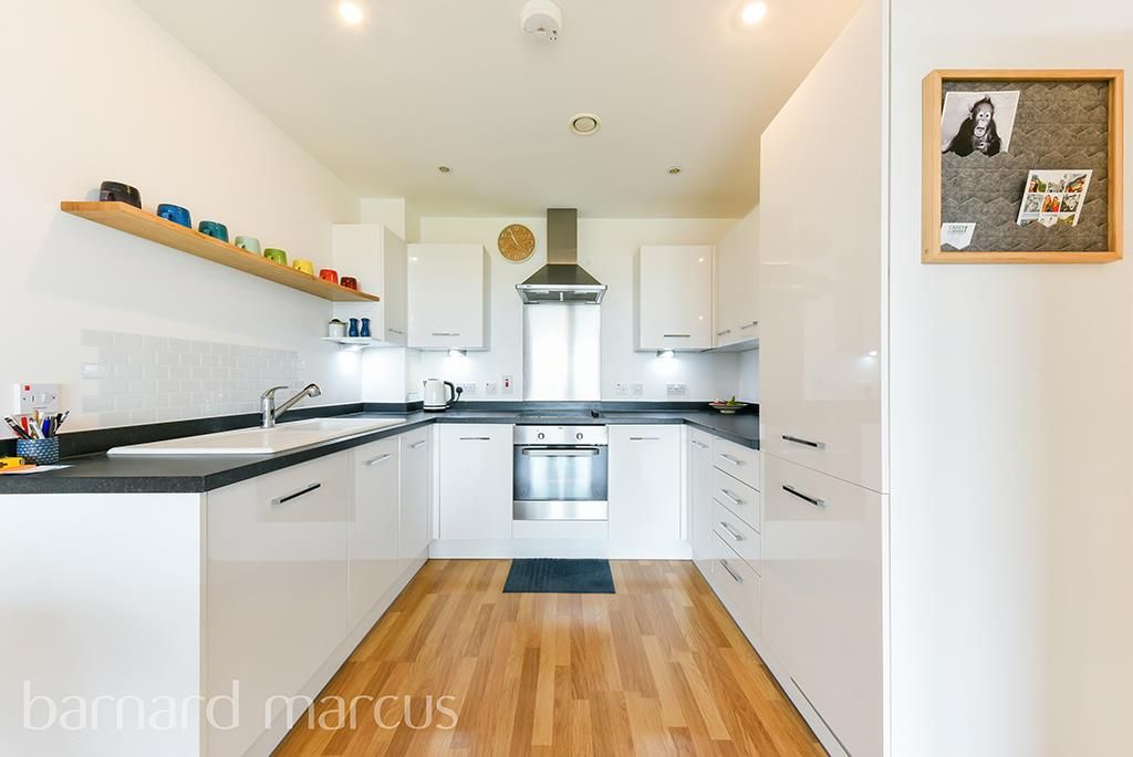 Property photo 2 of 7 Kitchen