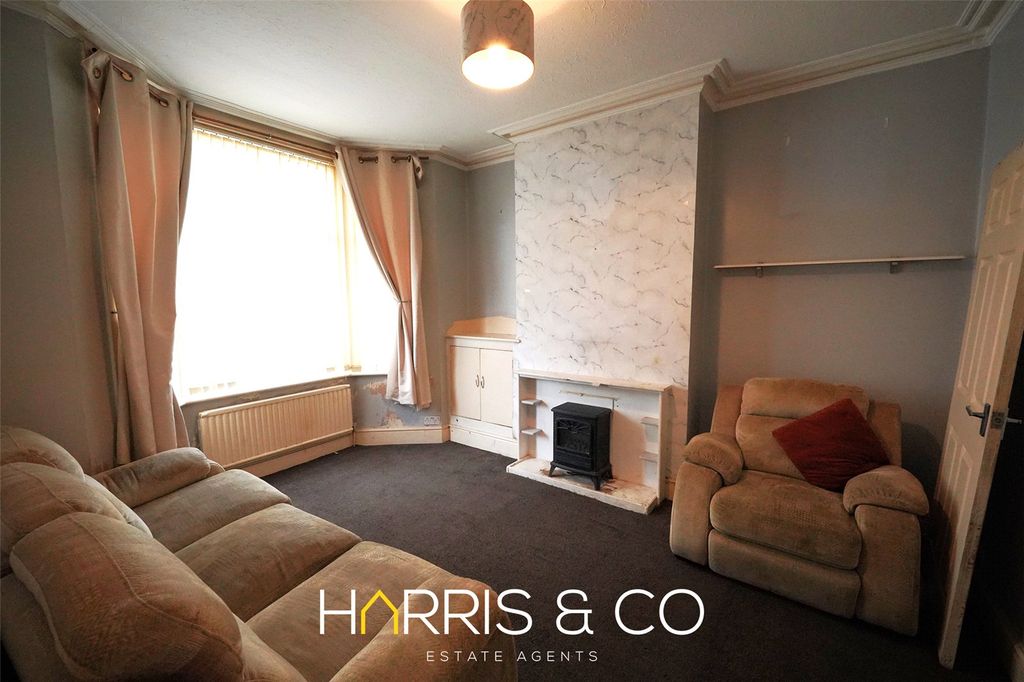 Property photo 3 of 9 Picture No. 12
