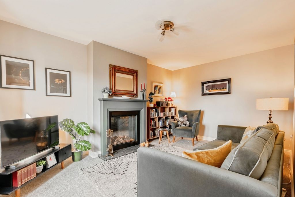 Property photo 2 of 20 Pbox-Img.Jpg