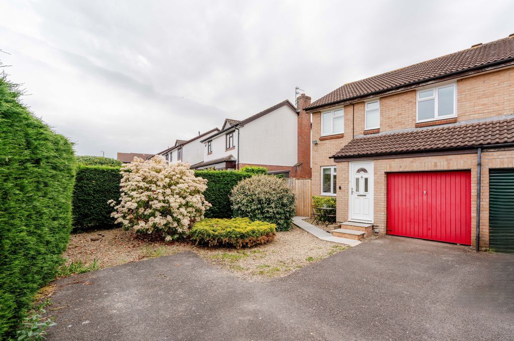 Property photo 2 of 16 21
