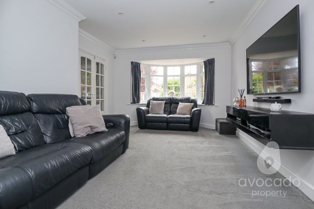 Property photo 2 of 14 5531254