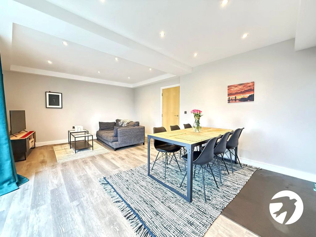 Property photo 3 of 19 Picture 3