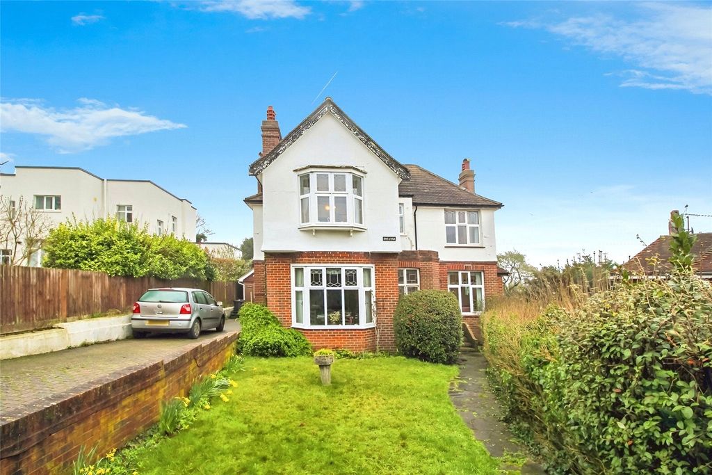 Property photo 1 of 4 Tivoli Crescent Nort