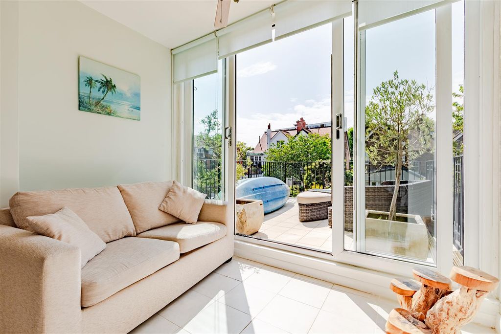 Property photo 3 of 15 Open Plan Living