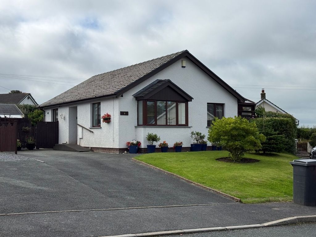 Property photo 1 of 38