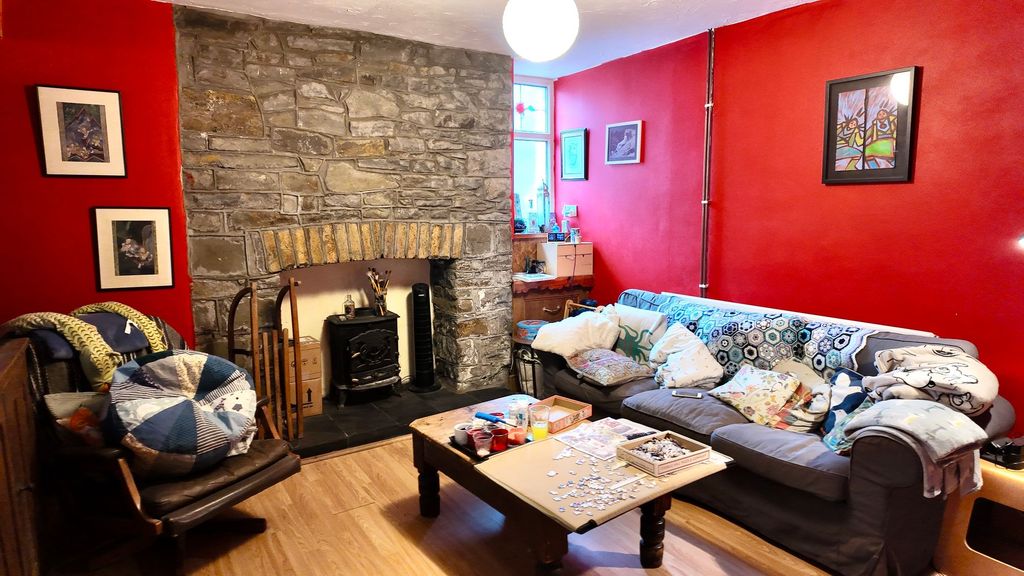 Property photo 2 of 21