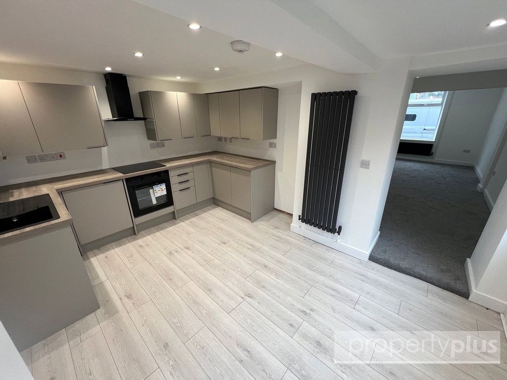 Property photo 1 of 17 Picture No. 12