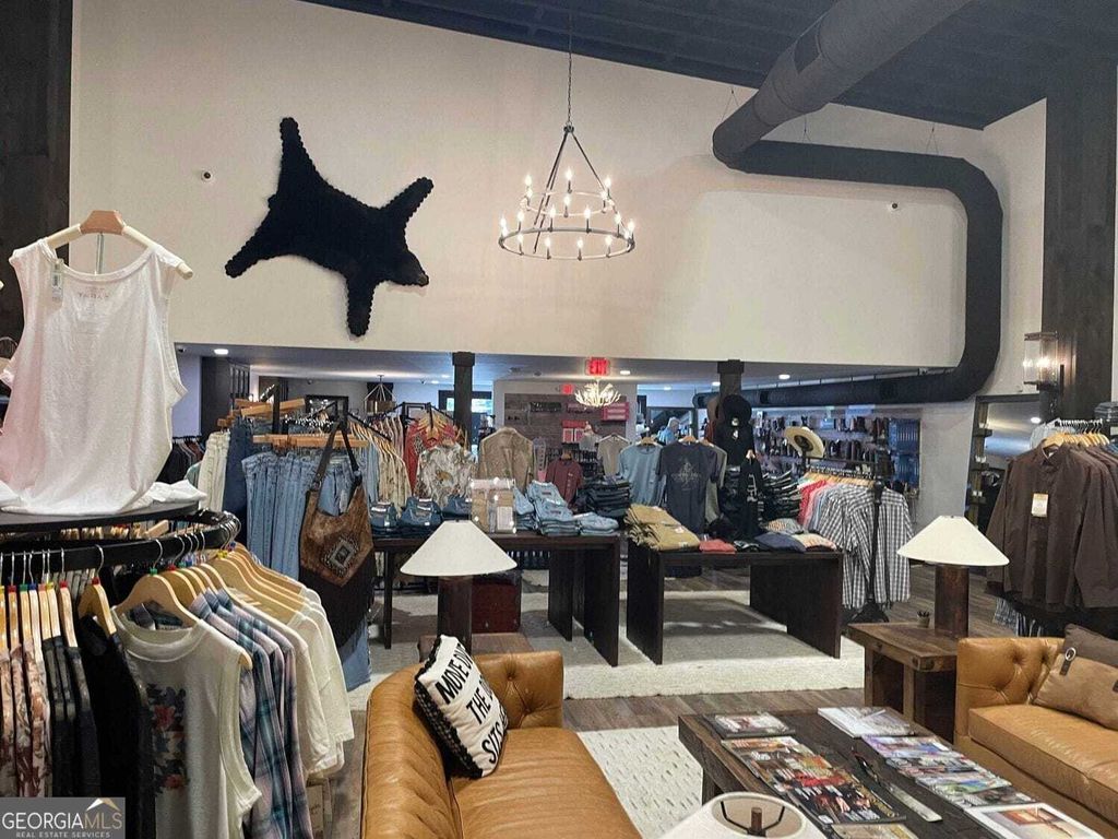 Property photo 3 of 13 <Alttext/>