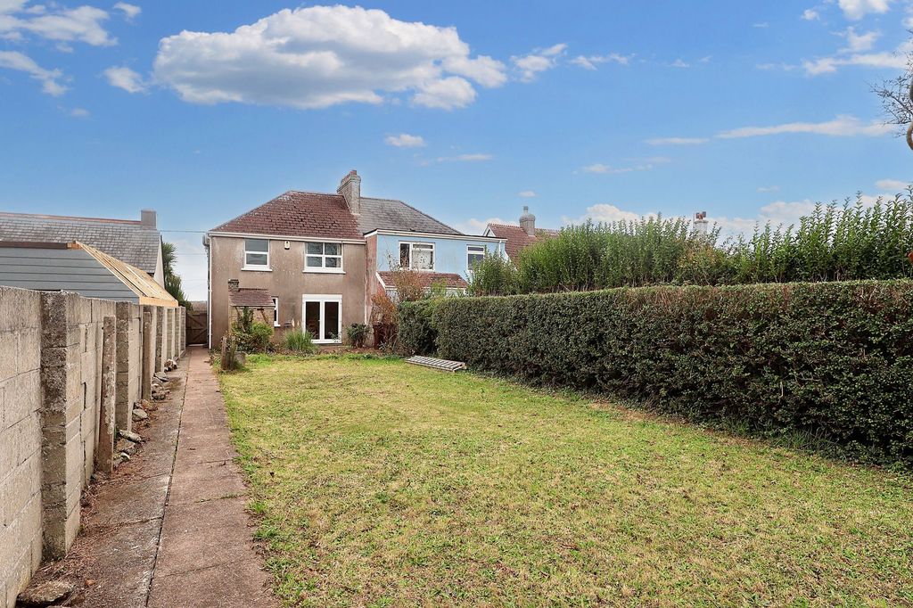 Property photo 2 of 28 Garden