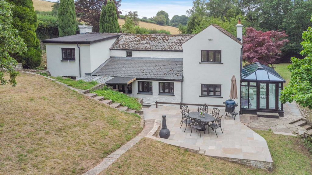 Property photo 1 of 27