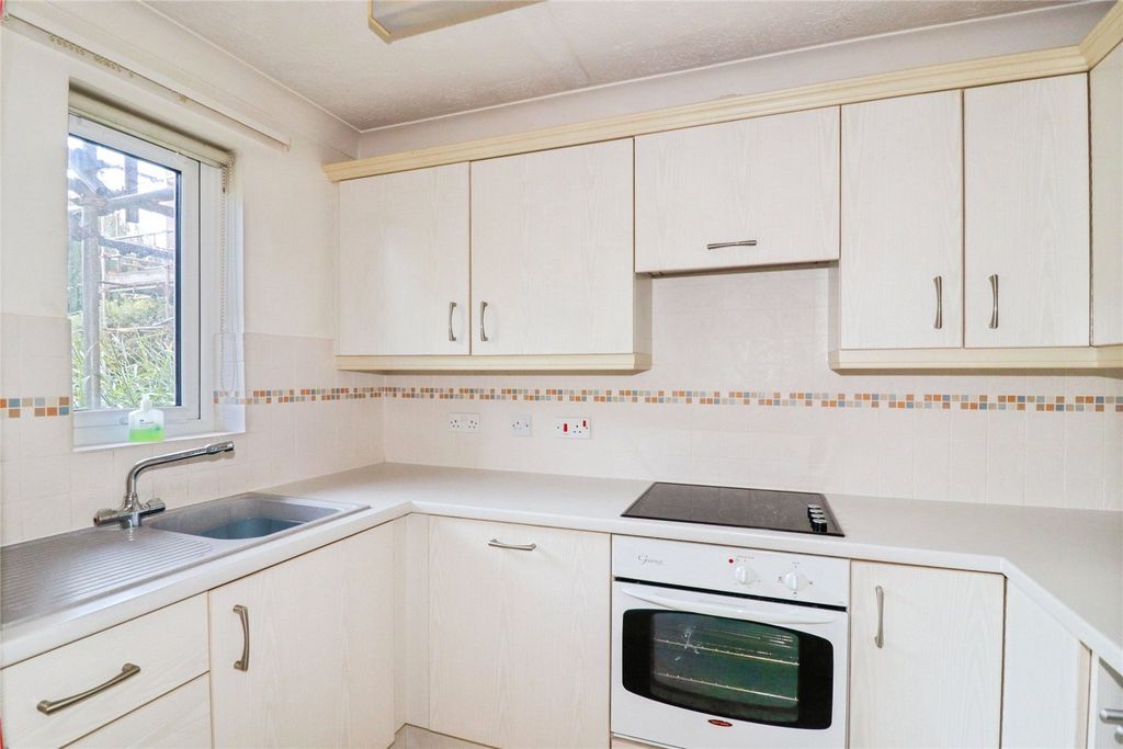 Property photo 2 of 12 Picture No. 14