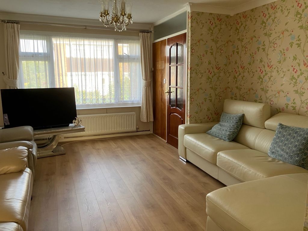 Property photo 2 of 12 Photo 7