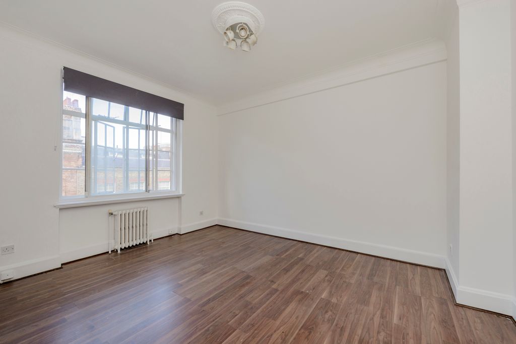 Property photo 1 of 7 46 Quebec Ct-9456.Jpg