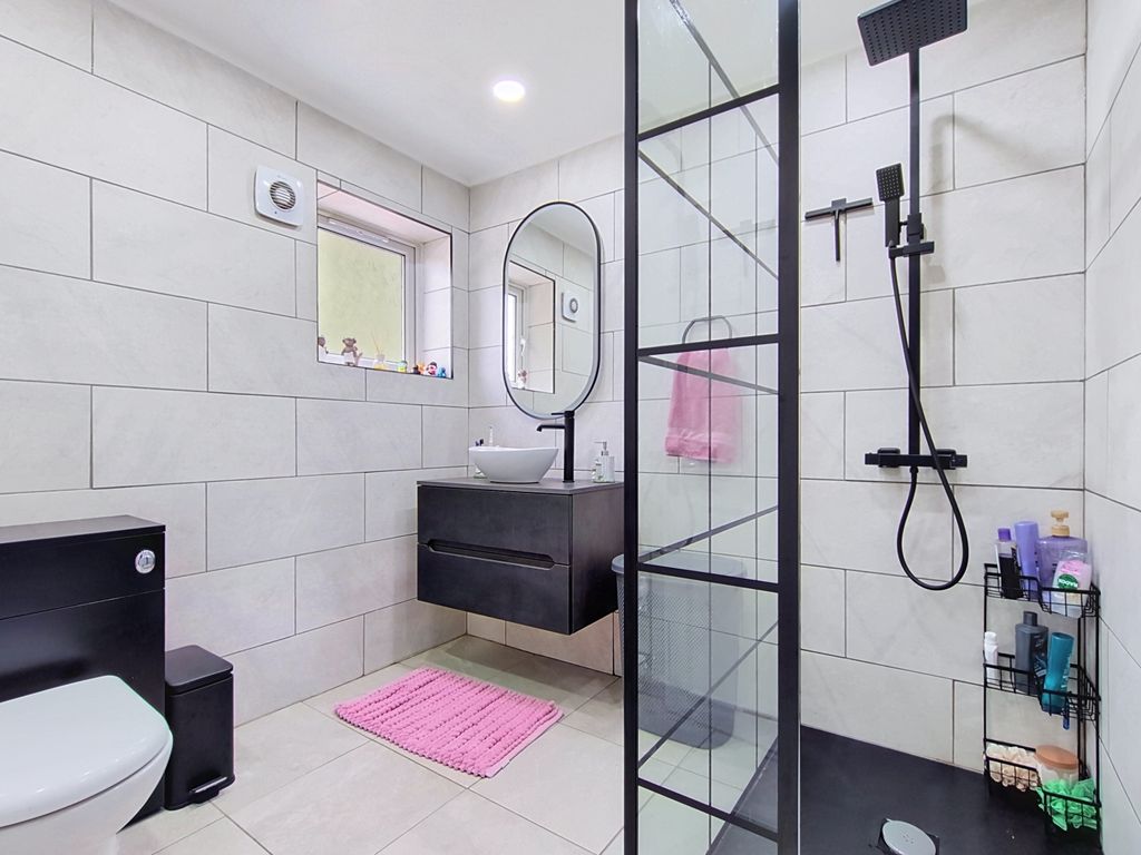 Property photo 3 of 15 13-Hare-Park-Drive_00011