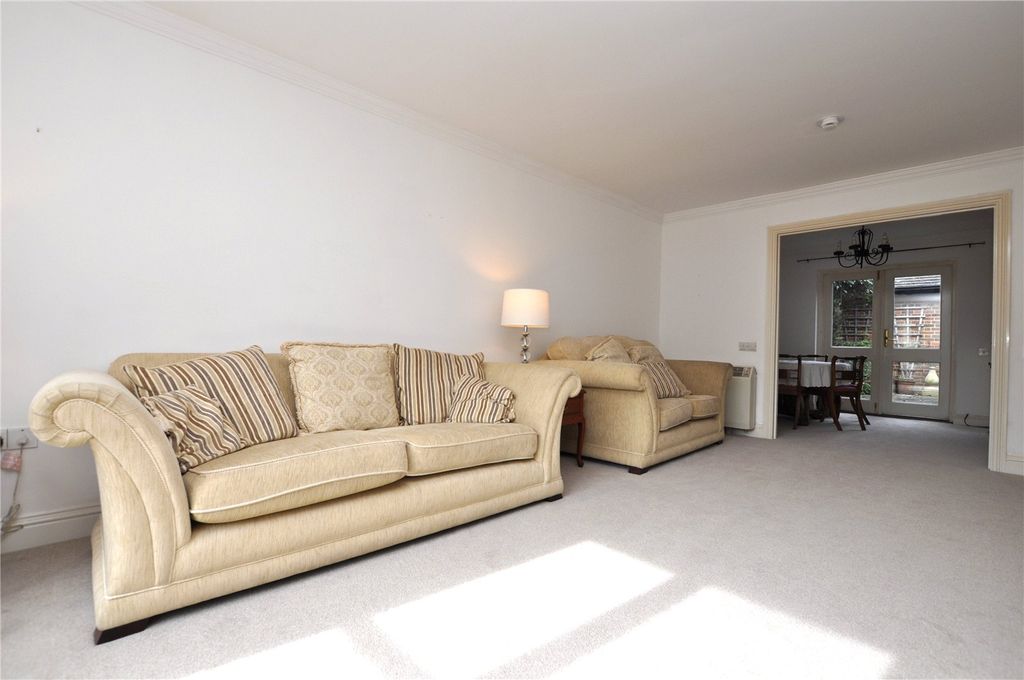 Property photo 2 of 15 Picture No. 24